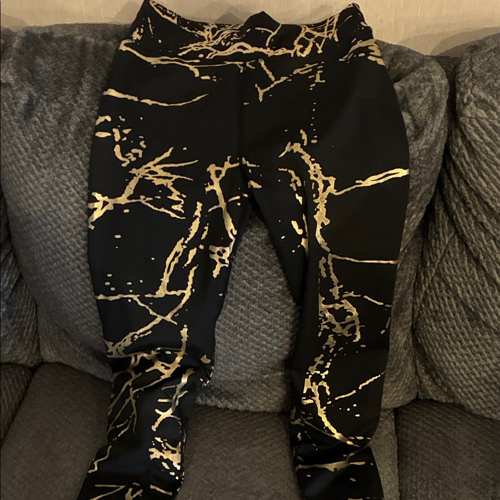 SHEIN Black and Gold Marble ankle length Leggings